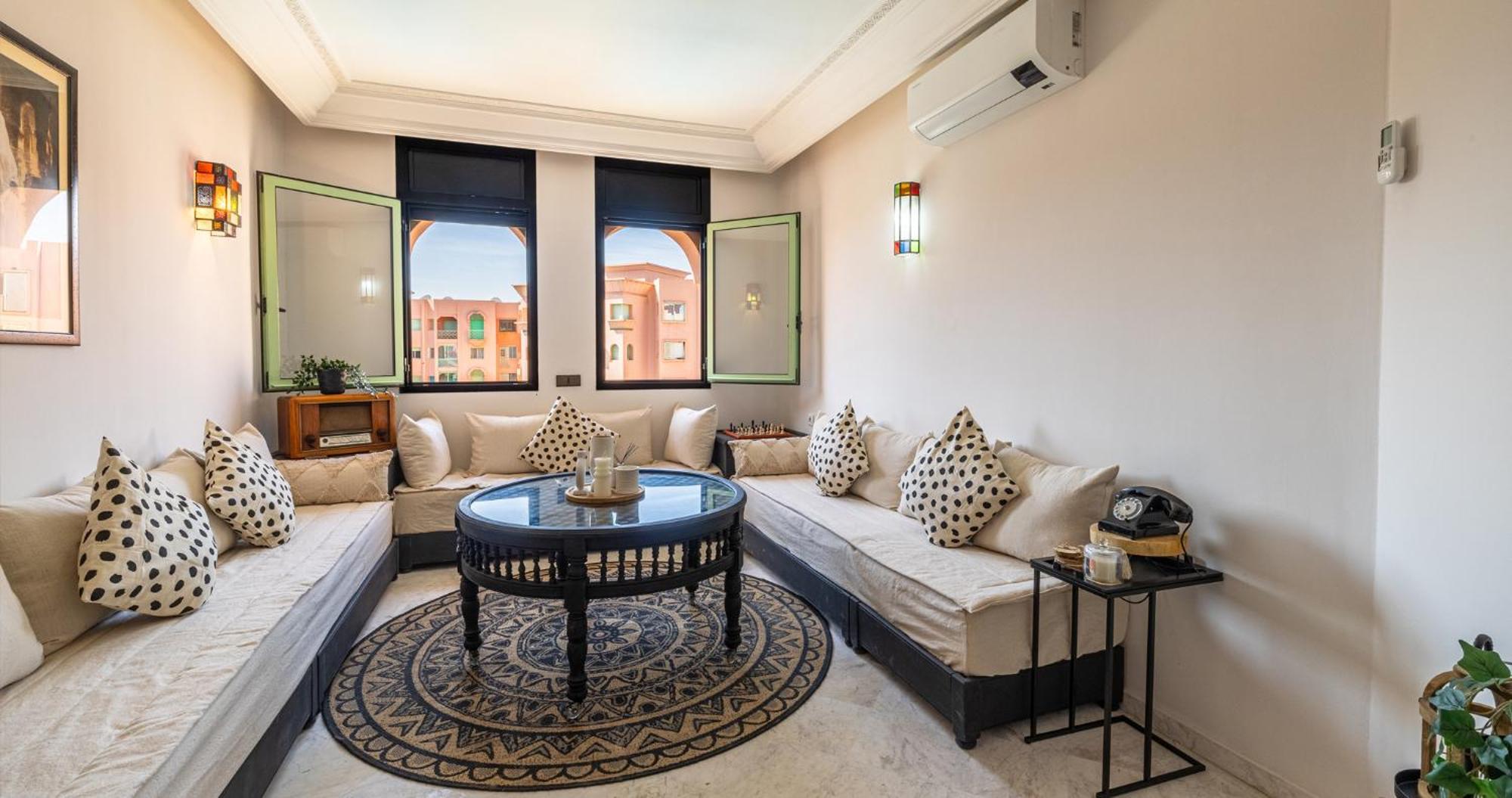 Appartement Charming 2-Bed Oasis Pool View à Marrakesh Extérieur photo